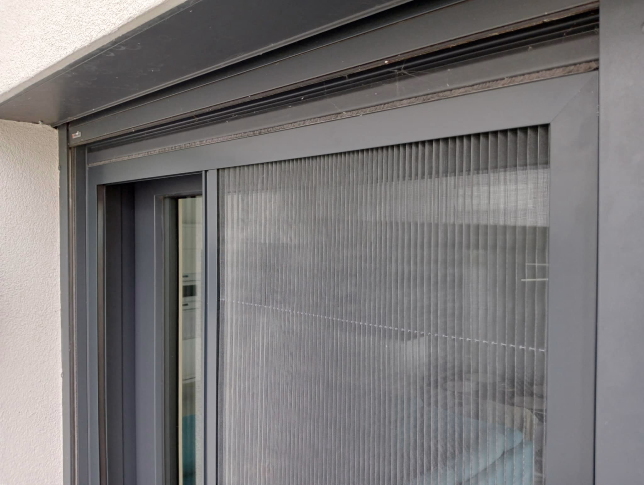 zalety moskitier plisowanych